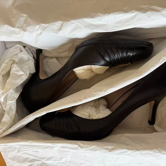 Salvatore Ferragamo Womens Calf Shoes Black Sz 7B - Picture 6 of 9